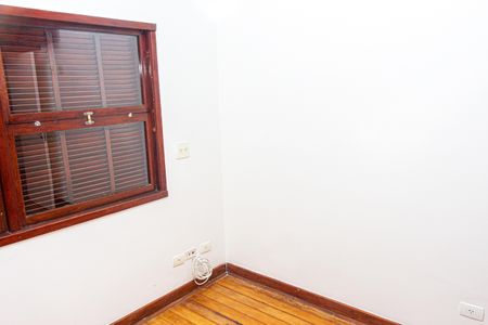 Casa à venda com 250m², 5 quartos e 4 vagas Casa à venda com 250m², 5 quartos e 4 vagasQuarto 2