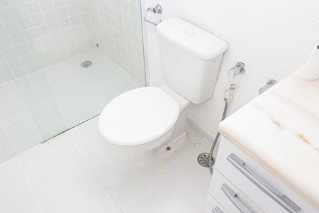 Casa à venda com 250m², 5 quartos e 4 vagas Casa à venda com 250m², 5 quartos e 4 vagasBanheiro 1