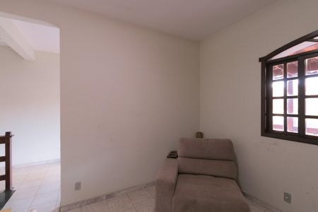 Casa à venda com 360m², 4 quartos e 3 vagas Casa à venda com 360m², 4 quartos e 3 vagasEscritório