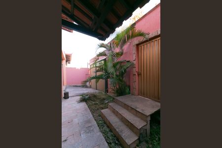 Casa à venda com 360m², 4 quartos e 3 vagas Casa à venda com 360m², 4 quartos e 3 vagasÁrea comum