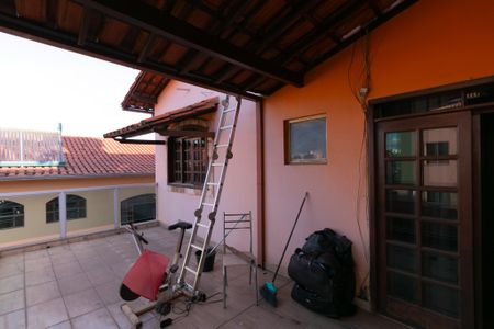 Casa à venda com 360m², 4 quartos e 3 vagas Casa à venda com 360m², 4 quartos e 3 vagasVaranda do Quarto 3