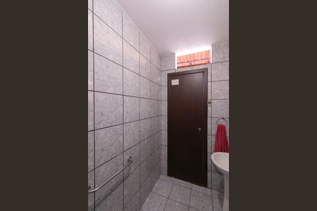 Casa à venda com 360m², 4 quartos e 3 vagas Casa à venda com 360m², 4 quartos e 3 vagasBanheiro de Serviço