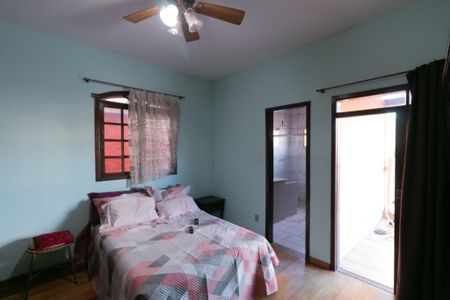 Casa à venda com 360m², 4 quartos e 3 vagas Casa à venda com 360m², 4 quartos e 3 vagasQuarto 2