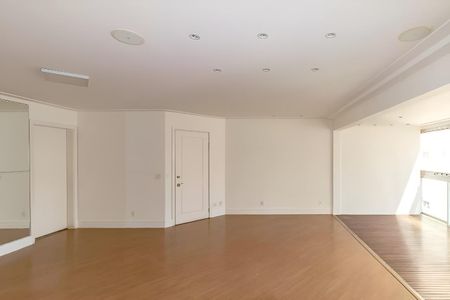 Apartamento à venda com 125m², 3 quartos e 3 vagas Apartamento à venda com 125m², 3 quartos e 3 vagasFoto 02