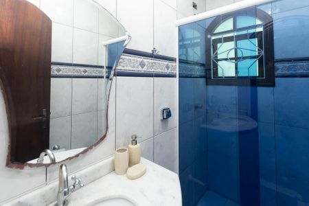 Casa à venda com 204m², 3 quartos e 4 vagas Casa à venda com 204m², 3 quartos e 4 vagasBanheiro Social