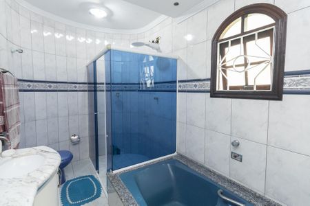 Casa à venda com 204m², 3 quartos e 4 vagas Casa à venda com 204m², 3 quartos e 4 vagasBanheiro da Suíte