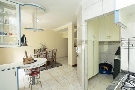 Casa à venda com 204m², 3 quartos e 4 vagas Casa à venda com 204m², 3 quartos e 4 vagasCozinha