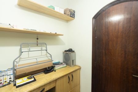 Casa à venda com 204m², 3 quartos e 4 vagas Casa à venda com 204m², 3 quartos e 4 vagasEscritório