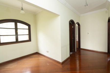 Casa à venda com 204m², 3 quartos e 4 vagas Casa à venda com 204m², 3 quartos e 4 vagasHall