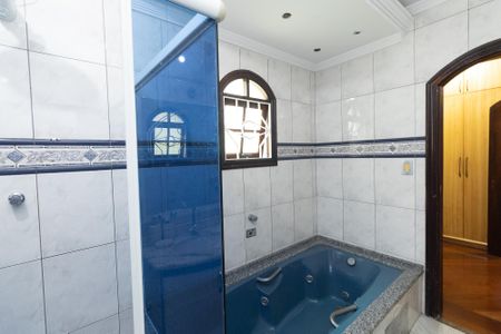 Casa à venda com 204m², 3 quartos e 4 vagas Casa à venda com 204m², 3 quartos e 4 vagasBanheiro da Suíte