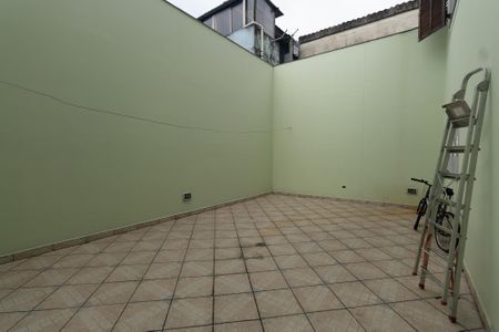Casa à venda com 204m², 3 quartos e 4 vagas Casa à venda com 204m², 3 quartos e 4 vagasQuintal
