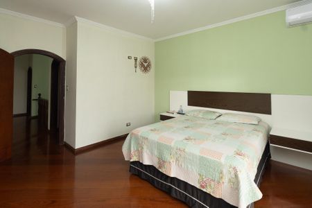 Casa à venda com 204m², 3 quartos e 4 vagas Casa à venda com 204m², 3 quartos e 4 vagasSuíte