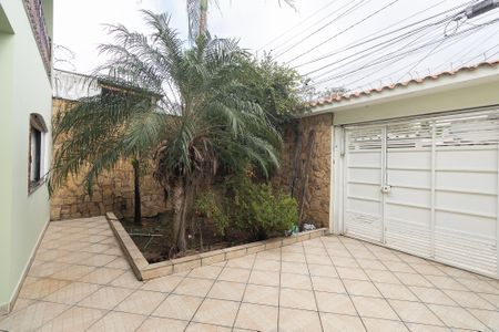 Casa à venda com 204m², 3 quartos e 4 vagas Casa à venda com 204m², 3 quartos e 4 vagasGaragem
