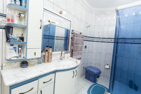 Casa à venda com 204m², 3 quartos e 4 vagas Casa à venda com 204m², 3 quartos e 4 vagasBanheiro da Suíte