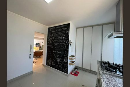 Casa à venda com 180m², 5 quartos e 2 vagas Casa à venda com 180m², 5 quartos e 2 vagasFoto 11