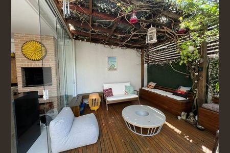 Casa à venda com 180m², 5 quartos e 2 vagas Casa à venda com 180m², 5 quartos e 2 vagasFoto 01