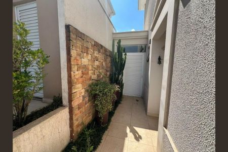 Casa à venda com 180m², 5 quartos e 2 vagas Casa à venda com 180m², 5 quartos e 2 vagasFoto 08