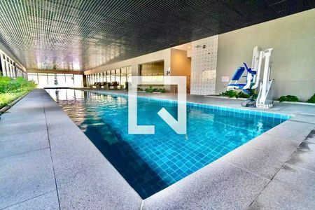Studio à venda com 26m², 1 quarto e sem vaga Studio à venda com 26m², 1 quarto e sem vagaÁrea comum - Piscina