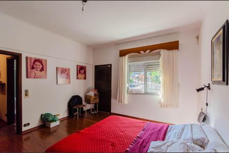 Casa à venda com 600m², 5 quartos e 6 vagas Casa à venda com 600m², 5 quartos e 6 vagasSuíte 1