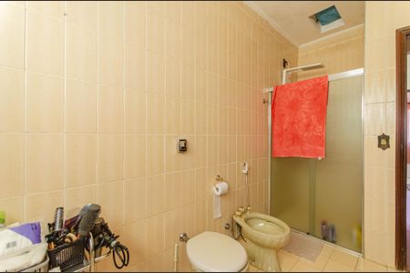 Casa à venda com 600m², 5 quartos e 6 vagas Casa à venda com 600m², 5 quartos e 6 vagasBanheiro Social