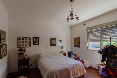 Casa à venda com 600m², 5 quartos e 6 vagas Casa à venda com 600m², 5 quartos e 6 vagasQuarto 2