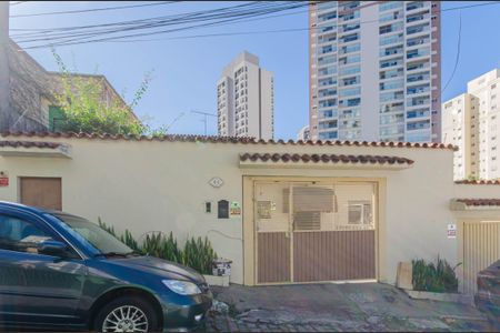 Casa à venda com 600m², 5 quartos e 6 vagas Casa à venda com 600m², 5 quartos e 6 vagasFachada