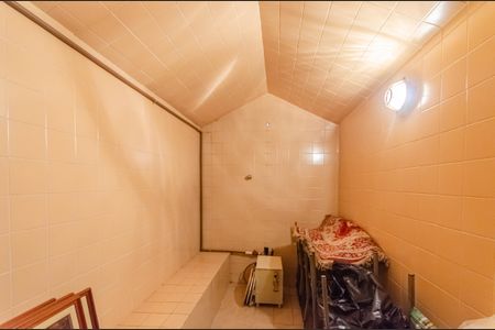 Casa à venda com 600m², 5 quartos e 6 vagas Casa à venda com 600m², 5 quartos e 6 vagasSaúna