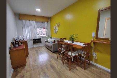 Apartamento à venda com 39m², 1 quarto e 1 vagaSala