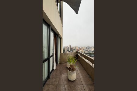 Apartamento à venda com 298m², 3 quartos e 3 vagas Apartamento à venda com 298m², 3 quartos e 3 vagasMezanino Varanda