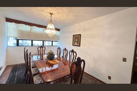 Apartamento à venda com 298m², 3 quartos e 3 vagas Apartamento à venda com 298m², 3 quartos e 3 vagasSala de Jantar