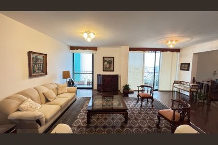 Apartamento à venda com 298m², 3 quartos e 3 vagas Apartamento à venda com 298m², 3 quartos e 3 vagasSala de Estar