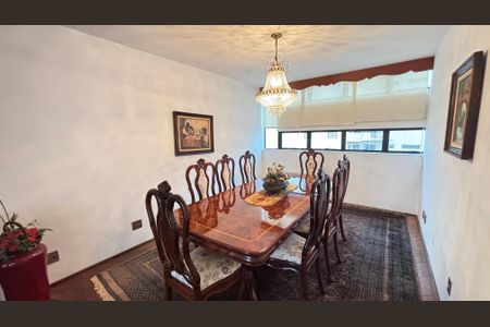 Apartamento à venda com 298m², 3 quartos e 3 vagas Apartamento à venda com 298m², 3 quartos e 3 vagasSala de Jantar