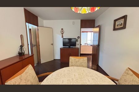 Apartamento à venda com 298m², 3 quartos e 3 vagas Apartamento à venda com 298m², 3 quartos e 3 vagasCopa