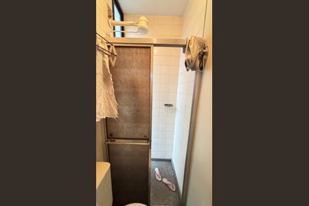 Apartamento à venda com 298m², 3 quartos e 3 vagas Apartamento à venda com 298m², 3 quartos e 3 vagasÁrea de Serviço - Banheiro