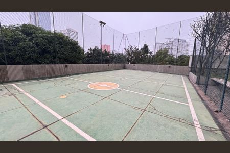 Apartamento à venda com 298m², 3 quartos e 3 vagas Apartamento à venda com 298m², 3 quartos e 3 vagasQuadra