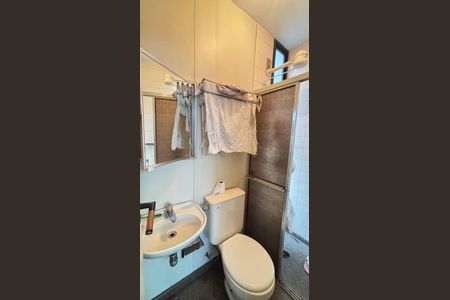 Apartamento à venda com 298m², 3 quartos e 3 vagas Apartamento à venda com 298m², 3 quartos e 3 vagasÁrea de Serviço - Banheiro