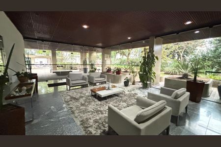 Apartamento à venda com 298m², 3 quartos e 3 vagas Apartamento à venda com 298m², 3 quartos e 3 vagasHall de entrada