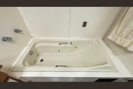 Apartamento à venda com 298m², 3 quartos e 3 vagas Apartamento à venda com 298m², 3 quartos e 3 vagasBanheiro da Suíte 3