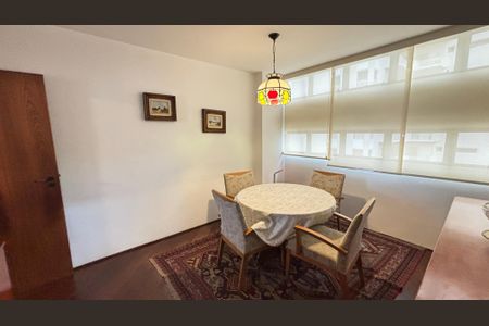 Apartamento à venda com 298m², 3 quartos e 3 vagas Apartamento à venda com 298m², 3 quartos e 3 vagasCopa