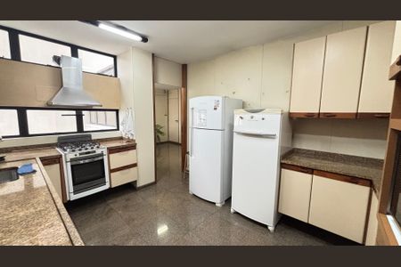 Apartamento à venda com 298m², 3 quartos e 3 vagas Apartamento à venda com 298m², 3 quartos e 3 vagasCozinha
