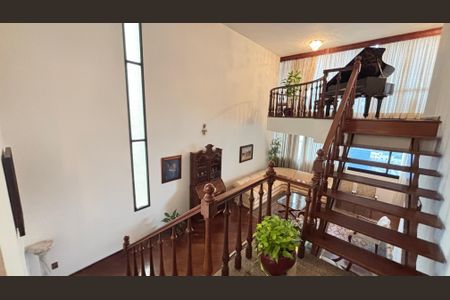 Apartamento à venda com 298m², 3 quartos e 3 vagas Apartamento à venda com 298m², 3 quartos e 3 vagasMezanino