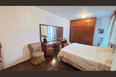 Apartamento à venda com 298m², 3 quartos e 3 vagas Apartamento à venda com 298m², 3 quartos e 3 vagasSuíte 3