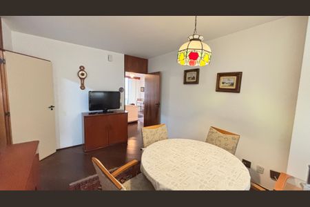 Apartamento à venda com 298m², 3 quartos e 3 vagas Apartamento à venda com 298m², 3 quartos e 3 vagasCopa