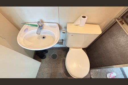 Apartamento à venda com 298m², 3 quartos e 3 vagas Apartamento à venda com 298m², 3 quartos e 3 vagasÁrea de Serviço - Banheiro