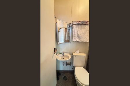 Apartamento à venda com 298m², 3 quartos e 3 vagas Apartamento à venda com 298m², 3 quartos e 3 vagasÁrea de Serviço - Banheiro