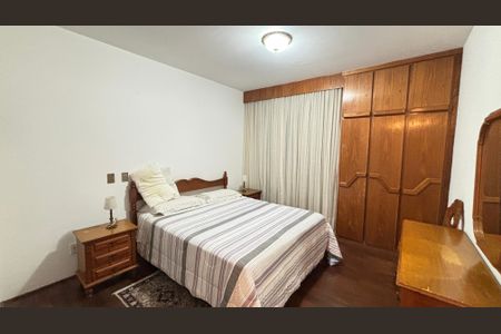 Apartamento à venda com 298m², 3 quartos e 3 vagas Apartamento à venda com 298m², 3 quartos e 3 vagasSuite 1