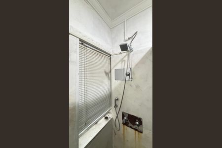 Apartamento à venda com 193m², 3 quartos e 1 vaga Apartamento à venda com 193m², 3 quartos e 1 vagaBanheiro da Suíte