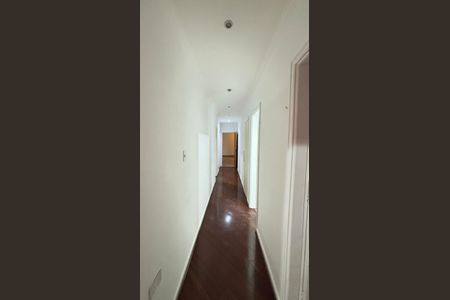 Apartamento à venda com 193m², 3 quartos e 1 vaga Apartamento à venda com 193m², 3 quartos e 1 vagaCorredor