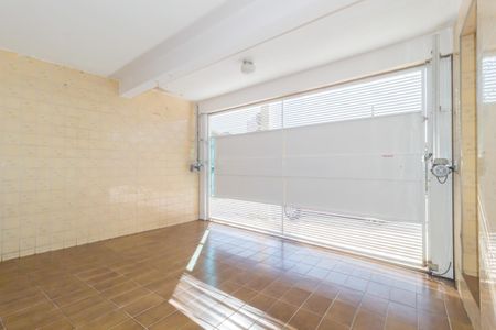 Casa à venda com 220m², 3 quartos e 2 vagas Casa à venda com 220m², 3 quartos e 2 vagasGaragem