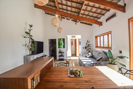 Casa à venda com 340m², 3 quartos e 6 vagas Casa à venda com 340m², 3 quartos e 6 vagasChurrasqueira